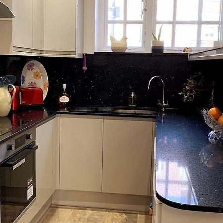 Stylish And Cosy 3 Bedroom Appartment ロンドン エクステリア 写真