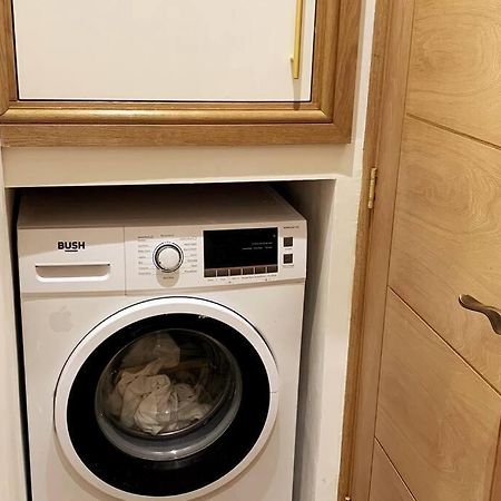 Stylish And Cosy 3 Bedroom Appartment ロンドン エクステリア 写真