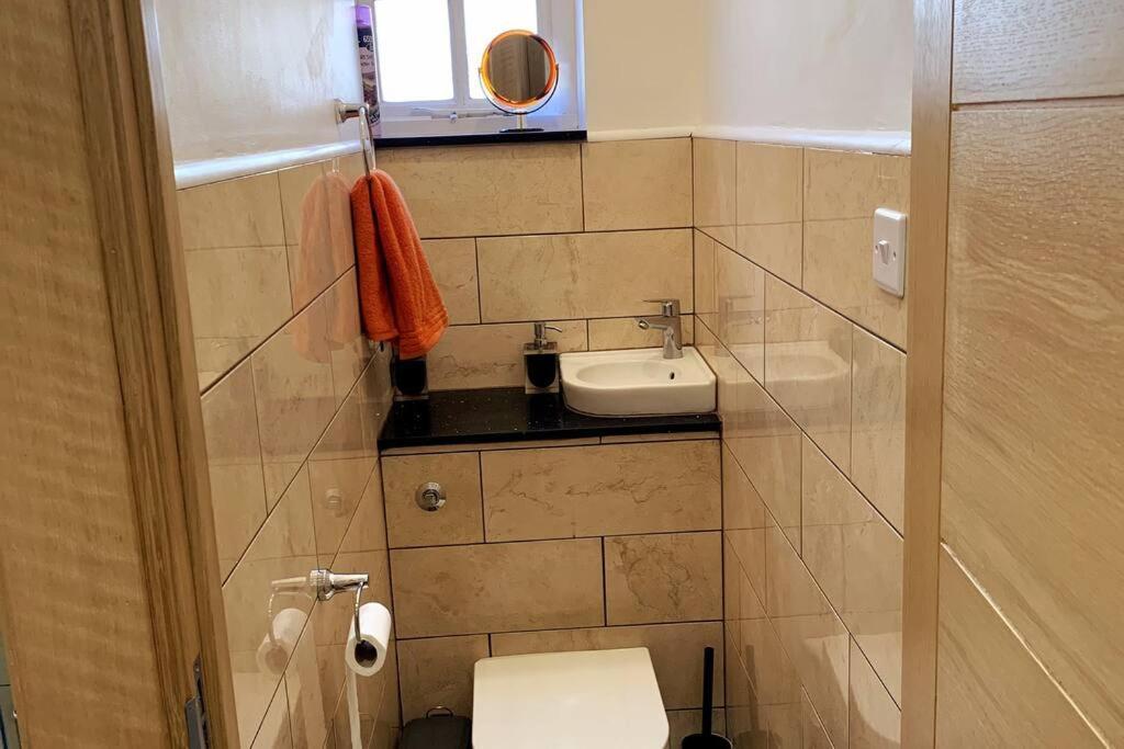 Stylish And Cosy 3 Bedroom Appartment ロンドン エクステリア 写真